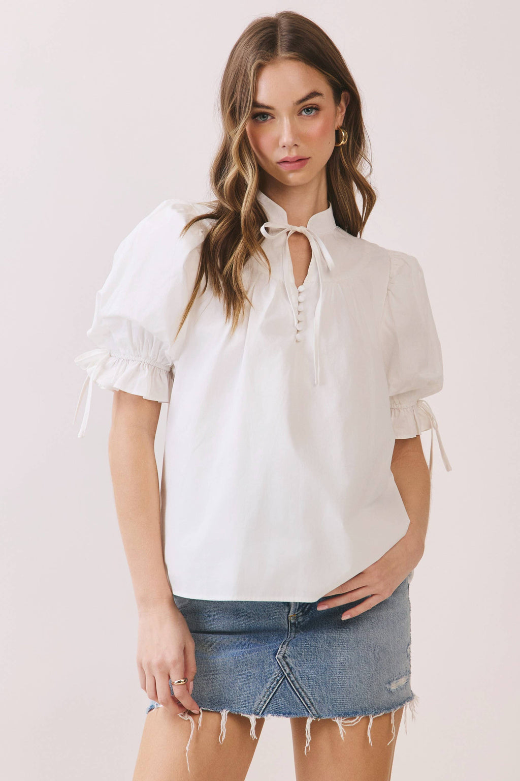 CT9871-Soft Stand Collar With Tie Neck Puff Sleeve Blouse
